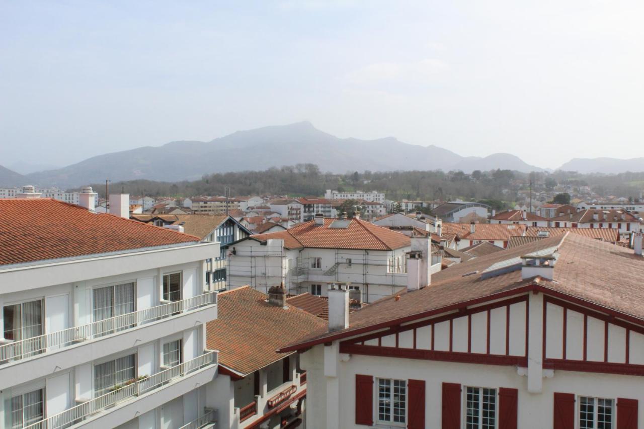 Studio Hyper Centre Avec Vue Sur Les Pyrenees Saint-Jean-de-Luz Exteriör bild